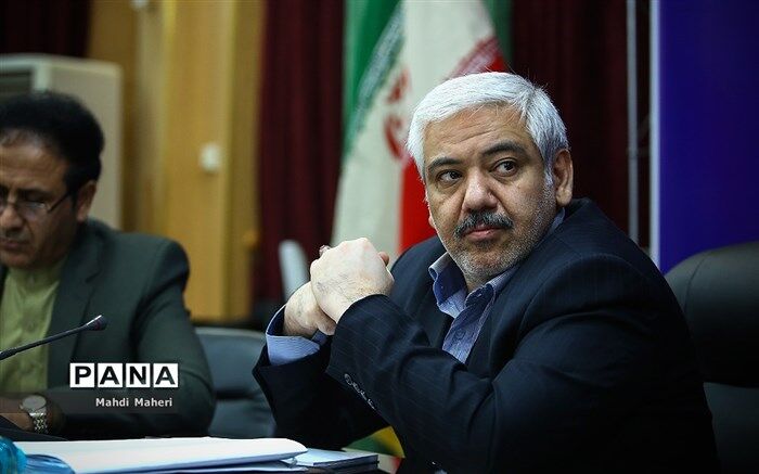 الهیار ترکمن در جمع معلمان حق التدریسی:  باید تا سال‌1400 تمام مشمولان قانون استخدام معلمان حق‌التدریس را استخدام کنیم