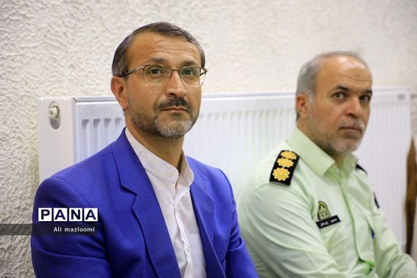 نشست تبیین مسائل جاری انقلاب اسلامی با سخنرانی صفار هرندی