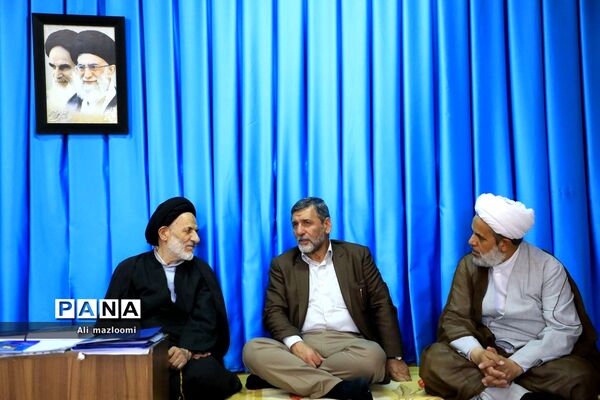 نشست تبیین مسائل جاری انقلاب اسلامی با سخنرانی صفار هرندی