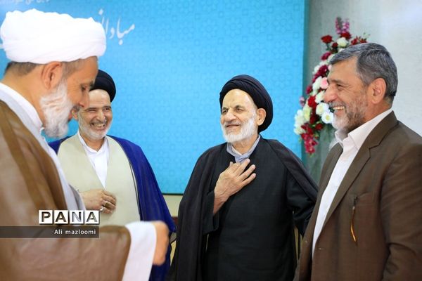 نشست تبیین مسائل جاری انقلاب اسلامی با سخنرانی صفار هرندی