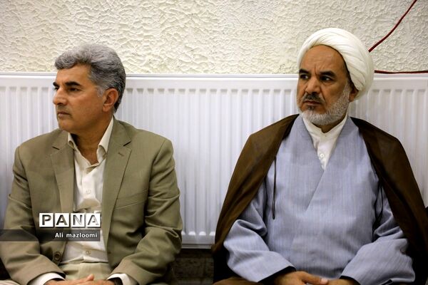 نشست تبیین مسائل جاری انقلاب اسلامی با سخنرانی صفار هرندی
