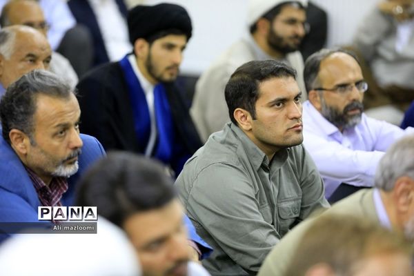 نشست تبیین مسائل جاری انقلاب اسلامی با سخنرانی صفار هرندی