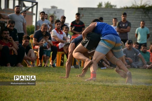 مسابقه کشتی سنتی لوچو در فریدونکنار