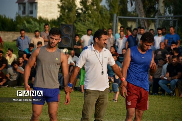 مسابقه کشتی سنتی لوچو در فریدونکنار