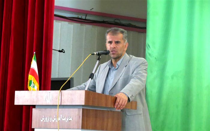 تکریم سواد آموزان مورد توجه آموزش دهندگان قرار گیرد