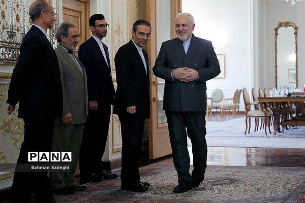 دیدار وزیر امورخارجه عمان با محمدجواد ظریف