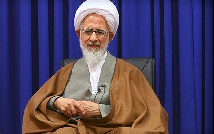 آیت‌الله جوادی آملی: دانشگاه با نمازخانه و نماز جماعت اسلامی نمی‌شود