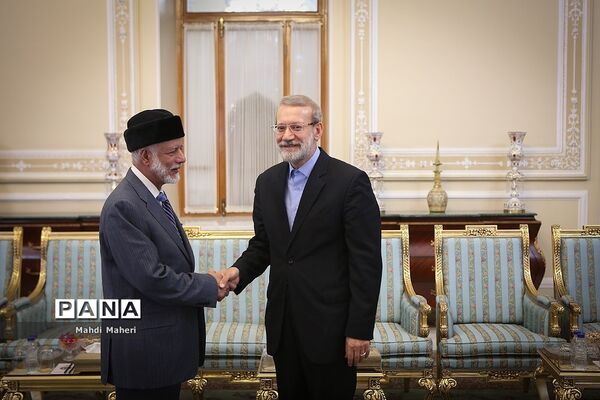 دیدار وزیر امورخارجه عمان با علی لاریجانی
