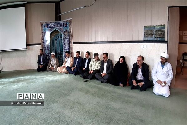 مراسم تجلیل مسئولان شهرستان ملارد از ائمه جمعه