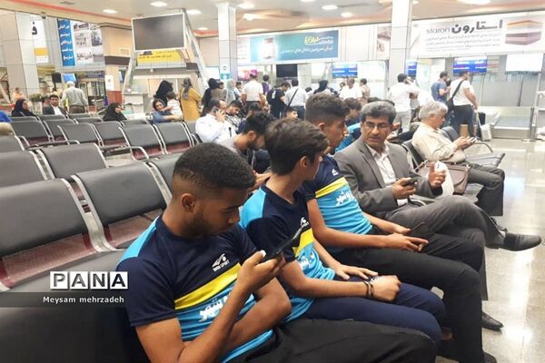 اعزام کاروان ورزشى دانش‌آموزان استان بوشهر به سى و ششمین دوره مسابقات قهرمانى دانش‌آموزان کشور