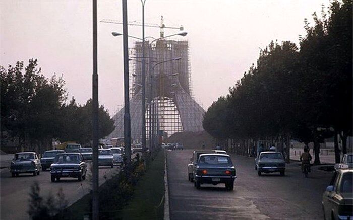 تصویر/ سال ۱۳۴۹؛ میدان آزادی در مراحل پایانی ساخت
