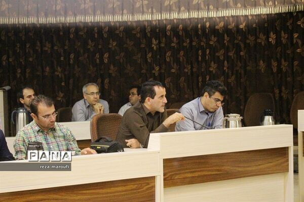 نشست خبری رئیس دانشگاه ارومیه به همراه پژوهشکده آرتمیا وآبزی پروری