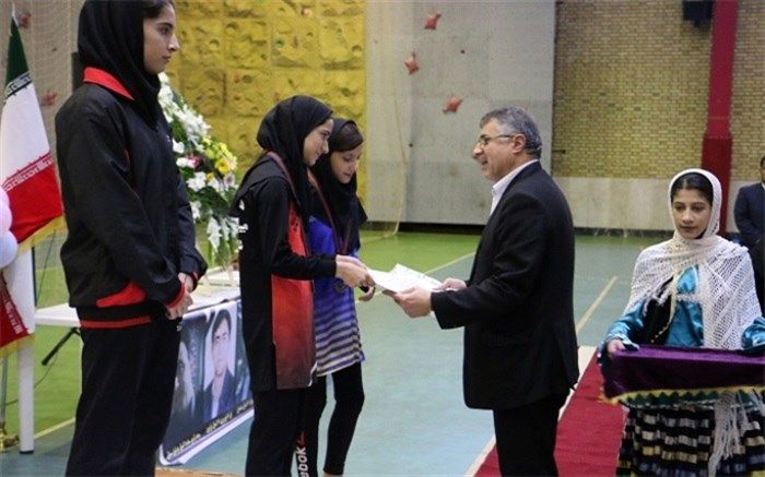 پیوند ورزش با اخلاق در رقابت‌های حرفه‌ای ورزش قهرمانی دانش‌آموزان دختر کشور در رامسر