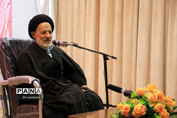 مراسم اختتامیه دوره مکالمه زبان عربی طلاب حوزه علمیه رضویه بیرجند