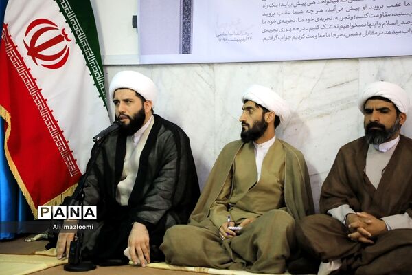 دیدار اعضای شورای جامع تبلیغ خراسان جنوبی با حجت الاسلام و المسلمین عبادی نماینده ولی فقیه در خراسان جنوبی