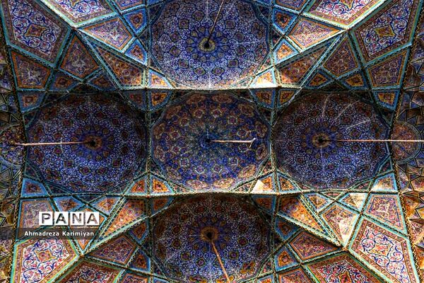 نصیرالملک؛ مسجدی از نور و رنگ