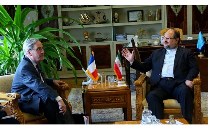 محمد شریعتمداری: به راه خودمان محکم ادامه می‌دهیم