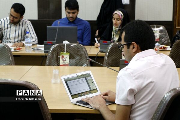 نشست خبری نماینده مردم شهرستان‌های لامرد و مُهردر مجلس شورای اسلامی با اصحاب رسانه
