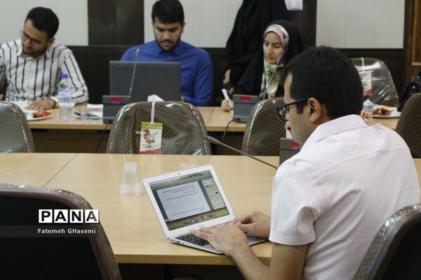 نشست خبری نماینده مردم شهرستان‌های لامرد و مُهردر مجلس شورای اسلامی با اصحاب رسانه