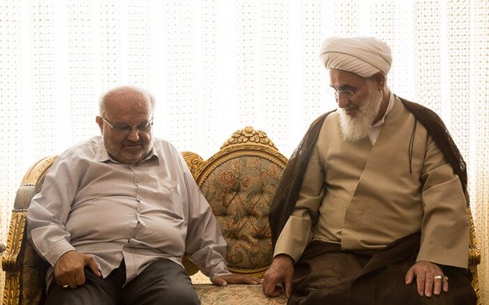 آیت‌الله عابدینی از آقای علیمحمدی، پیشکسوت عرصه مطبوعات قزوین عیادت کرد