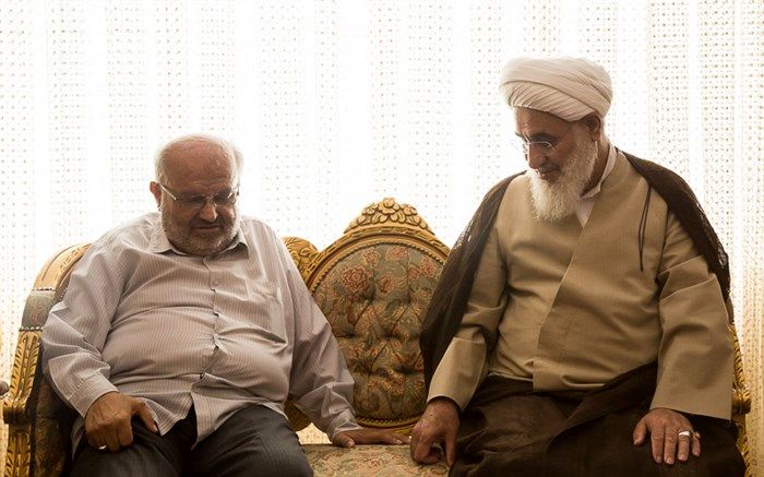 آیت‌الله عابدینی از آقای علیمحمدی، پیشکسوت عرصه مطبوعات قزوین عیادت کرد