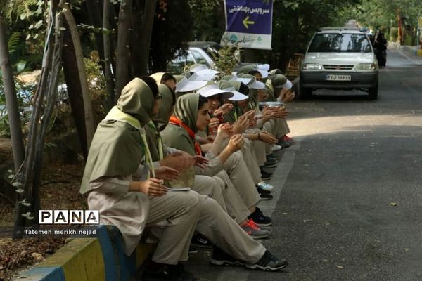 استقرار دانش‌آموزان پیشتاز اردوی ملی دختران در اردوگاه باهنر