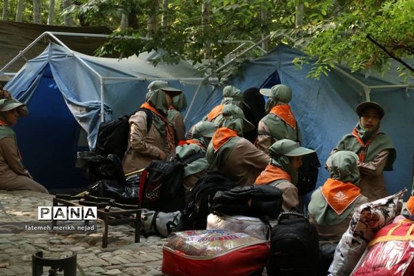 استقرار دانش‌آموزان پیشتاز اردوی ملی دختران در اردوگاه باهنر