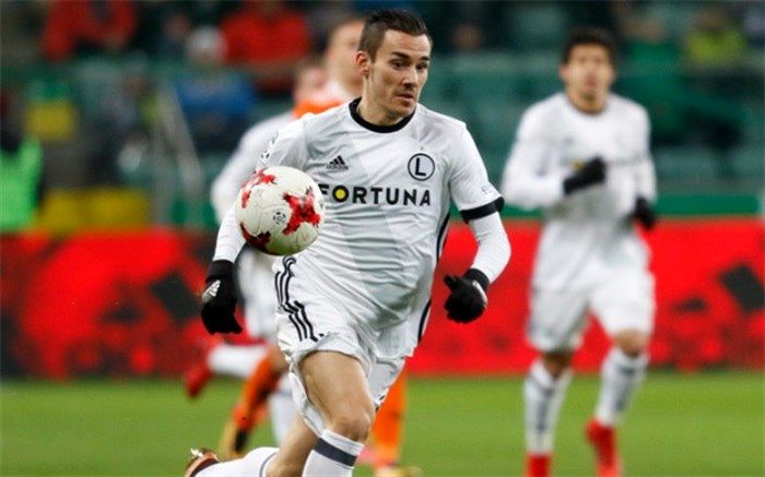 هافبک یوونتوس به حضور در استقلال نزدیک شد