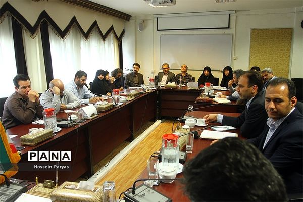 جلسه هماهنگی سی و هفتمین جشنواره فرهنگی هنری دانش‌آموزان