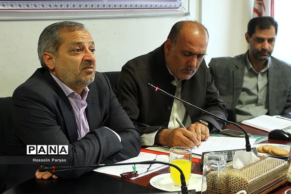 جلسه هماهنگی سی و هفتمین جشنواره فرهنگی هنری دانش‌آموزان