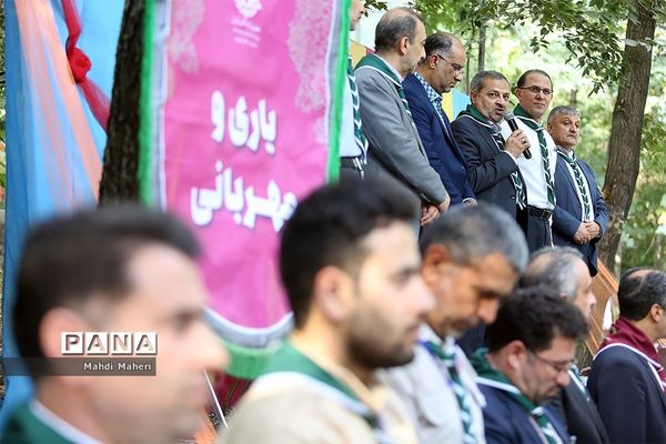 مراسم استقبال از دانش آموزان پیشتاز دختر در نهمین دوره اردوی ملی