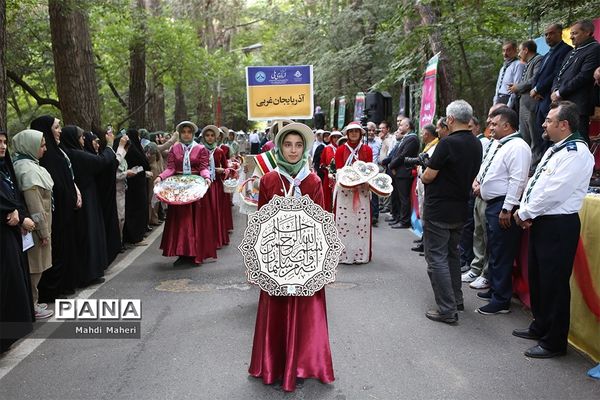 مراسم استقبال از دانش آموزان پیشتاز دختر در نهمین دوره اردوی ملی