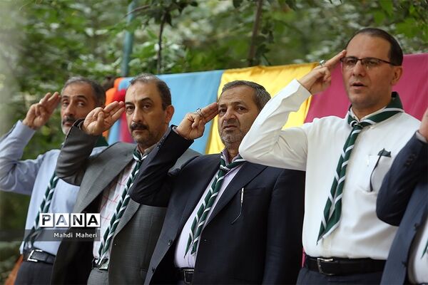 مراسم استقبال از دانش آموزان پیشتاز دختر در نهمین دوره اردوی ملی