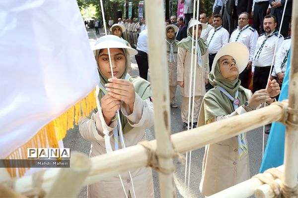 مراسم استقبال از دانش آموزان پیشتاز دختر در نهمین دوره اردوی ملی