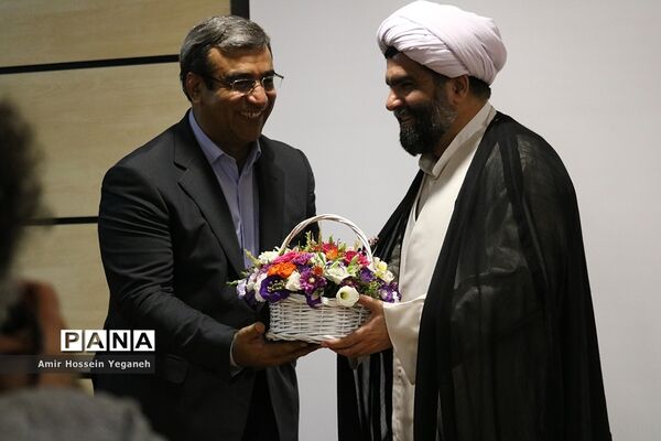 مراسم بزرگداشت روز خبرنگار در کیش