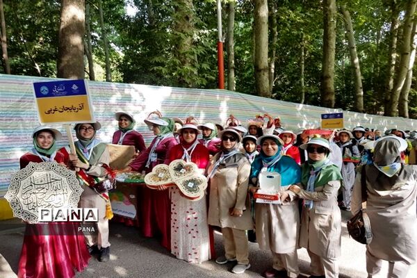 حضور پیشتازان دختر سازمان دانش آموزی آذربایجان غربی دراردوی ملی