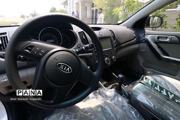 رونمایی از هشت خودوری نیروی انتظامی در روز خبرنگار