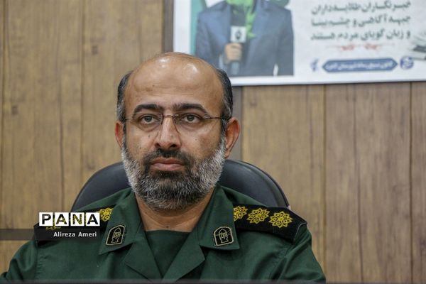 نشست صمیمی فرمانده سپاه لامرد با خبرنگاران