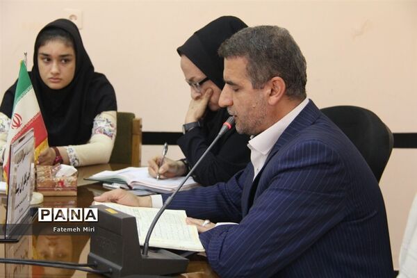 نشست هم‌اندیشی دانش‌آموزان خبرنگار در محمودآباد