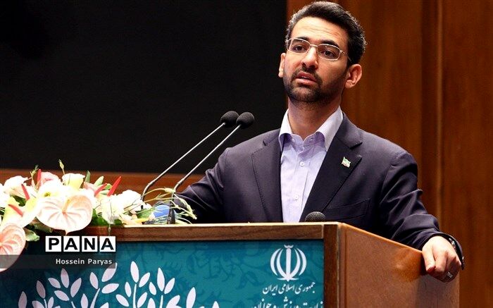 وزیر ارتباطات: سامانه‌ ثبت‌نام برای دریافت هدیه‌ روز ازدواج و خبرنگار آماده شد