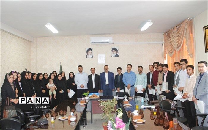 زوجین باید دانش زندگی خود را در همه زمینه ها افزایش دهند