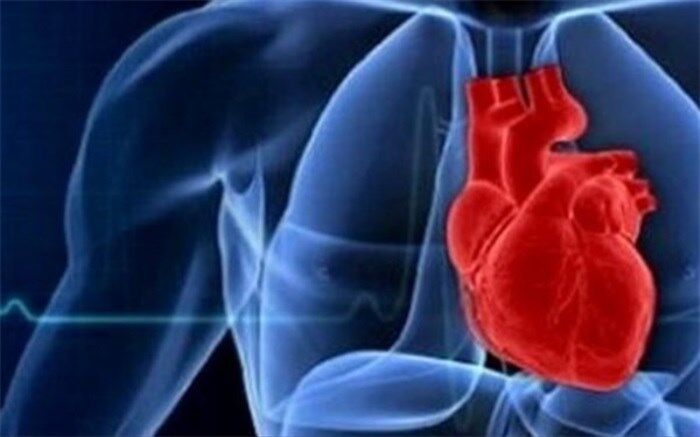 اولین اقدام در مواجهه با فرد دچار ناراحتی قلبی چیست؟