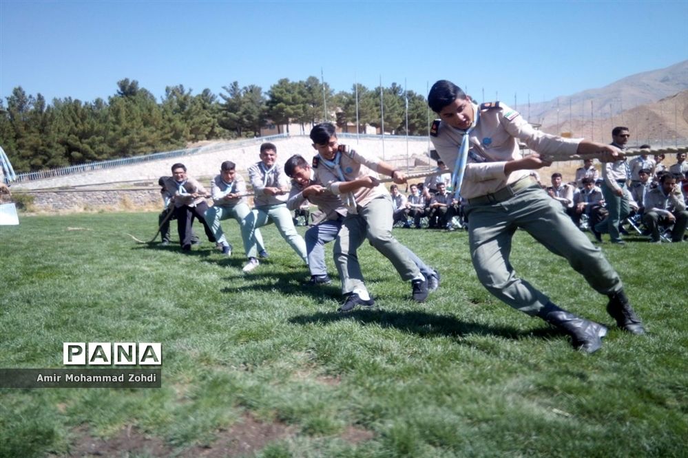 حضور پیشتازان پسر استان همدان در اردو ملی نیشابور