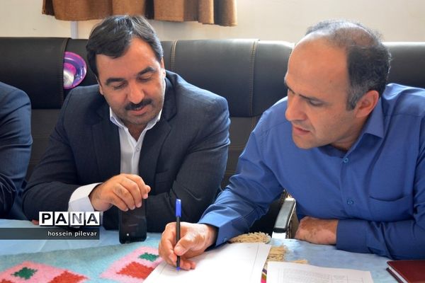 حضورمردمی و میز خدمت با حضور استاندار و مدیران کل استان در شهرستان خوسف