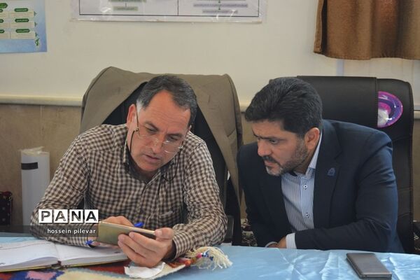 حضورمردمی و میز خدمت با حضور استاندار و مدیران کل استان در شهرستان خوسف