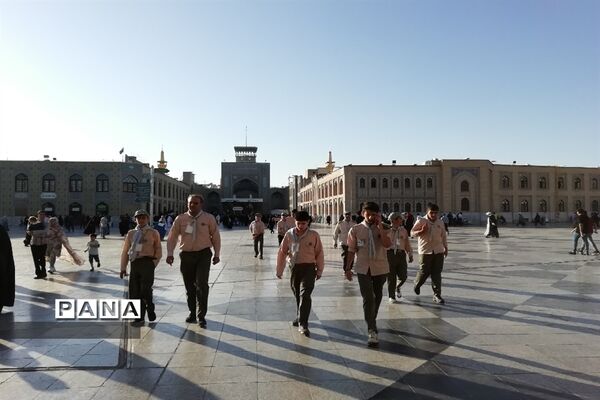 حضور دانش‌آموزان پیشتاز پسر سراسر کشور در حرم مطهر رضوی