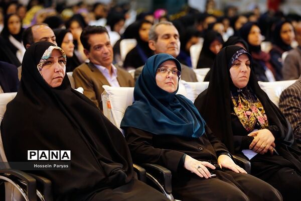 مراسم افتتاحیه سی و هفتمین جشنواره فرهنگی هنری دانش آموزان دختر کشور