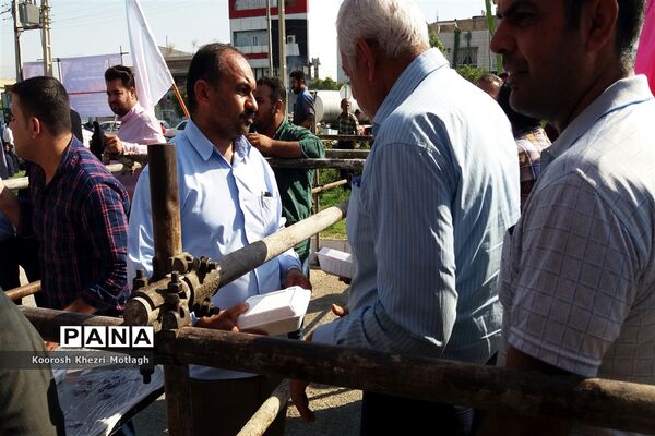 توزیع 5000 طعام به مناسبت عید ولایت در شهرستان کازرون