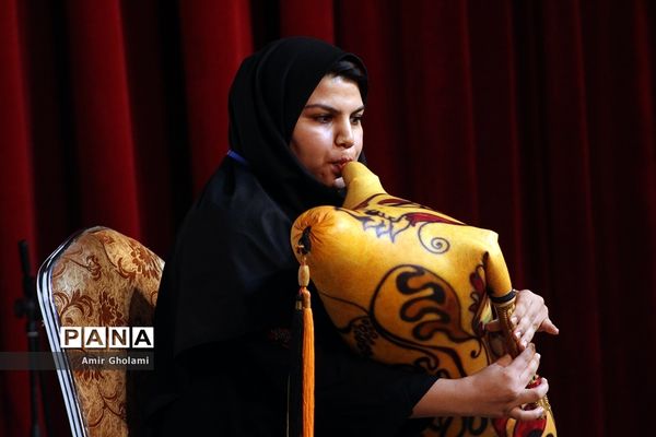 اولین روز از رقابت‌های سی و هفتمین جشنواره فرهنگی و هنری دختران سراسر کشور