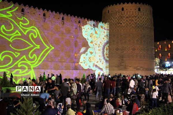 روایتگری نور بر دیواره‌های ارگ کریمخان زند
